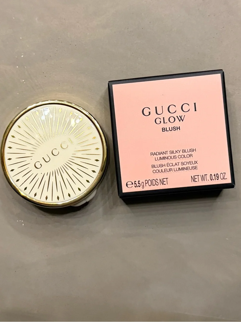 Gucci Glow Radiant Silky Blush — 01 Arctic Rose